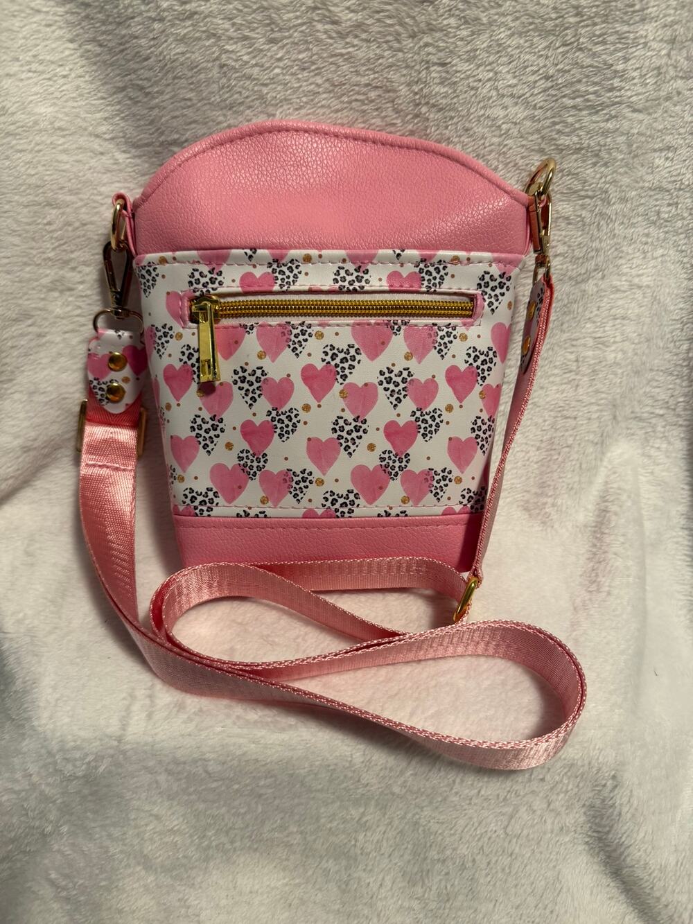 La Coqueta Pink Heart Crossbody